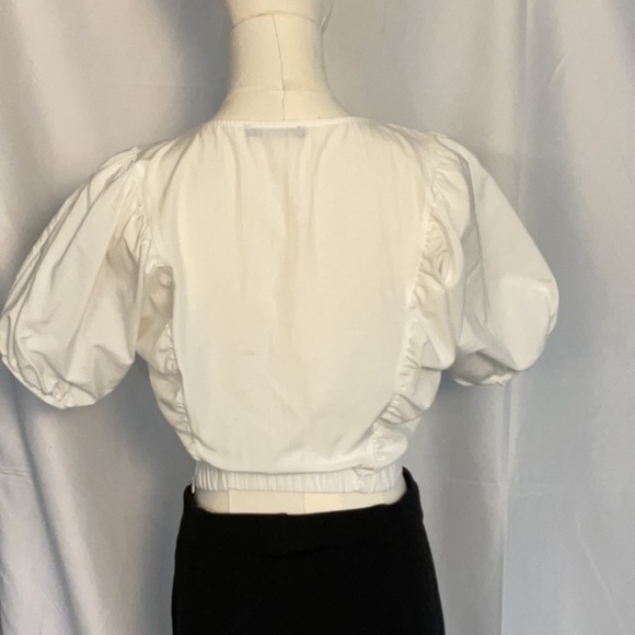 Ambar white cropped top w/exaggerated sleeve. Size S - Picture 2 of 4